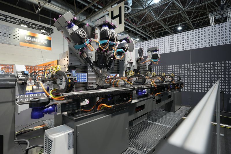 Short cycle times, quick tooling and flexibility | WIRE