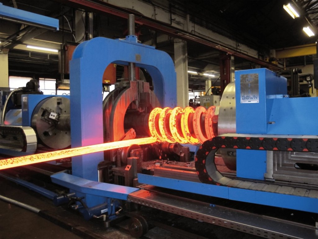 Spring coiling machines with up to 15 axis WIRE