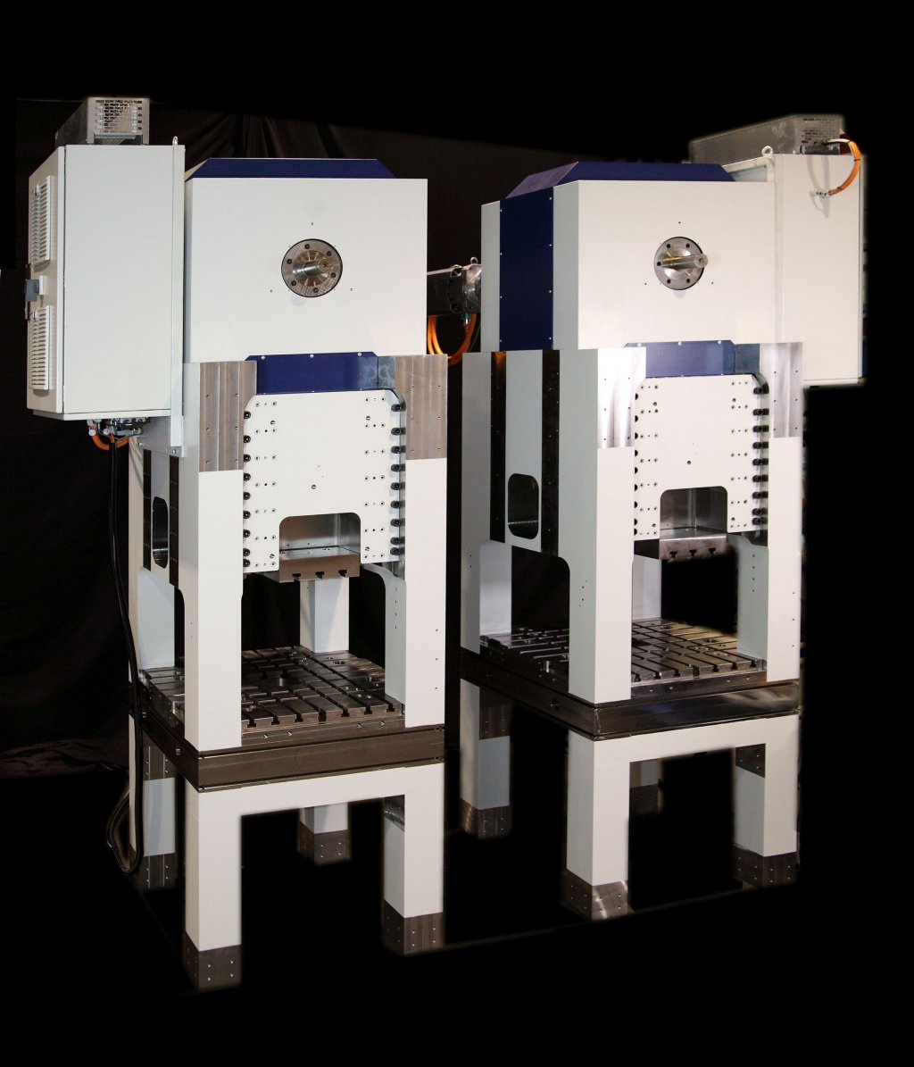 Neuer Typ StandaloneServopresse mit 100 t Presskraft UMFORMTECHNIK