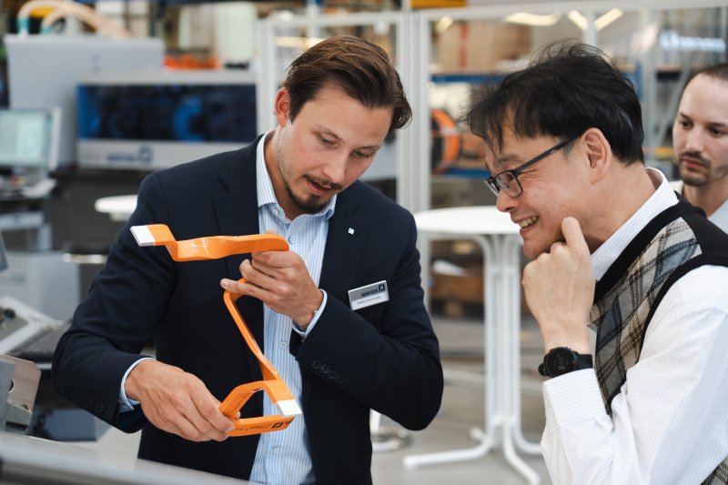 Spring, bending, straightening, and forming technology | WIRE