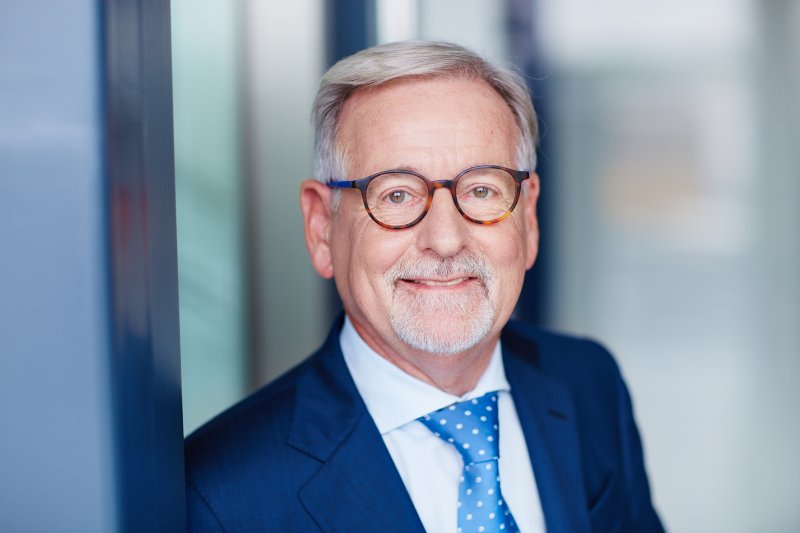 Harry Prk Harry Prunk verabschiedet sich aus Sikora Vorstand | Draht