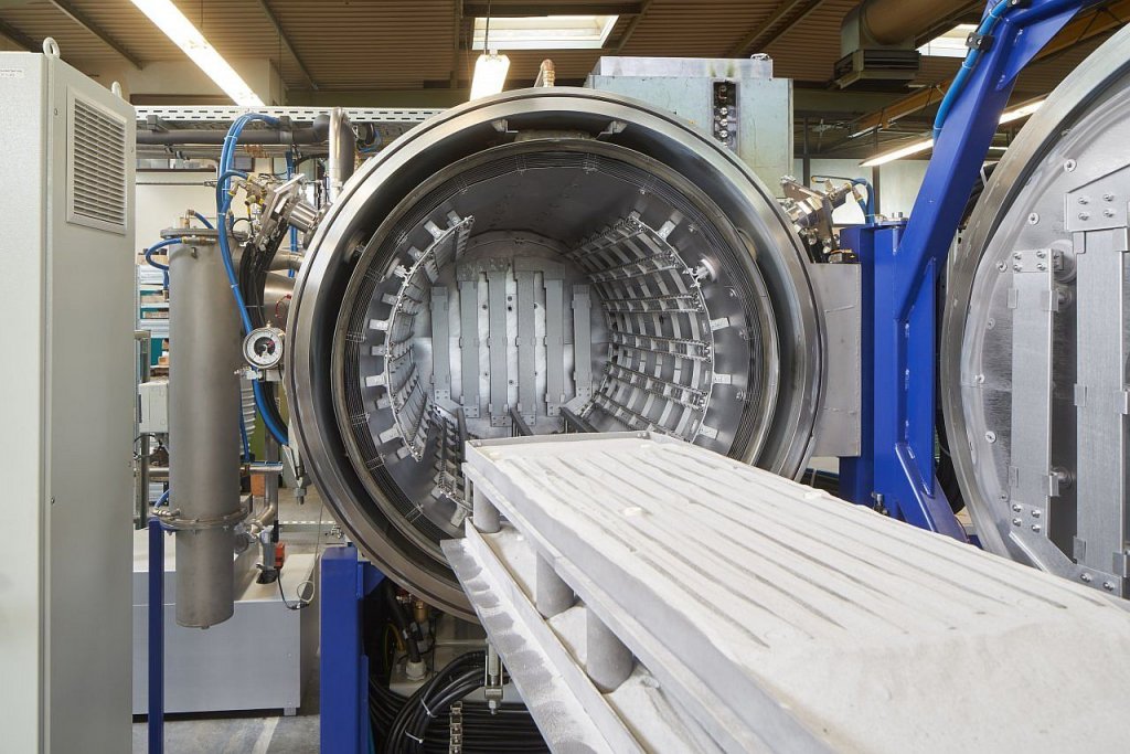 Tungsten heating elements ensure quality at up to 2,800°C WIRE