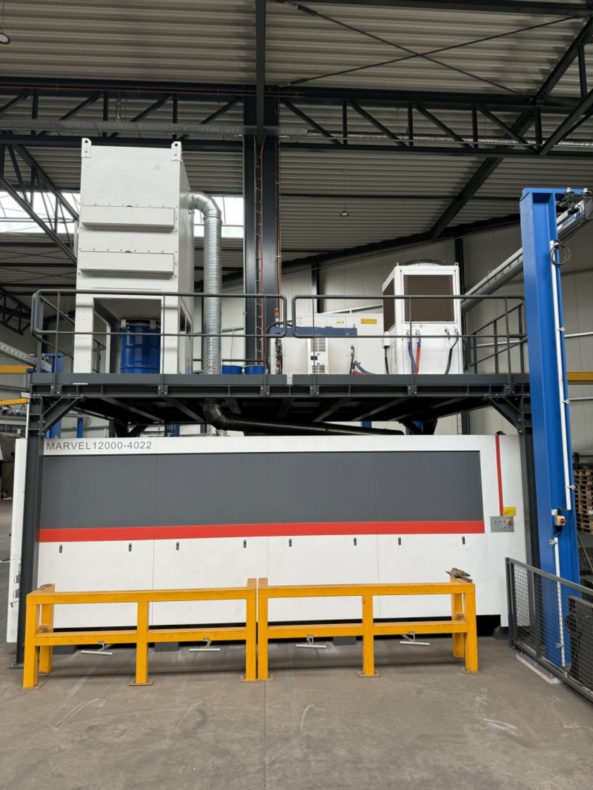 CNC-Laserschneidmaschine-bei-der-Wilbers-Werkstaetten-GmbH-Copyright-Industriewert.jpg