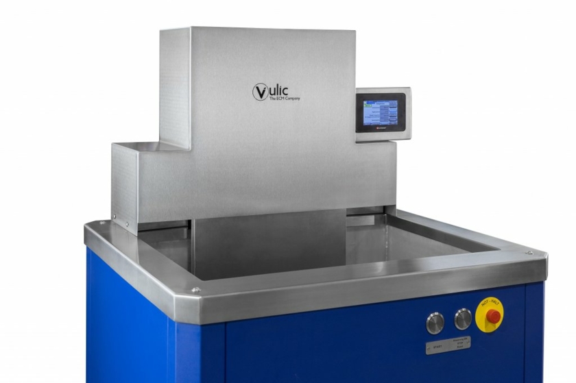 Die-modularen-Ultraschall-Reinigungsbecken-fertigt-das-Unternehmen-kundenspezifisch--auch-fuer-Anwendungen-ohne-ECM-Prozess--Copyright-Vulic-ECM.jpg