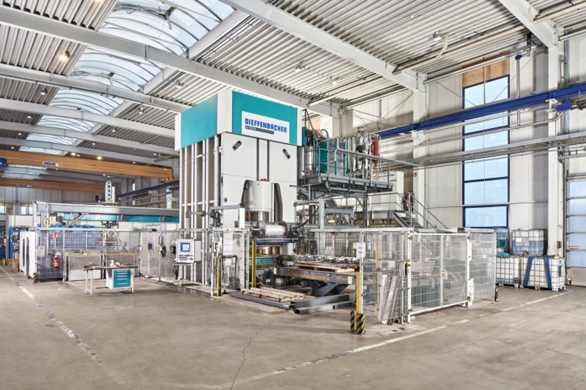 Dieffenbacher-Praegepresse.jpg