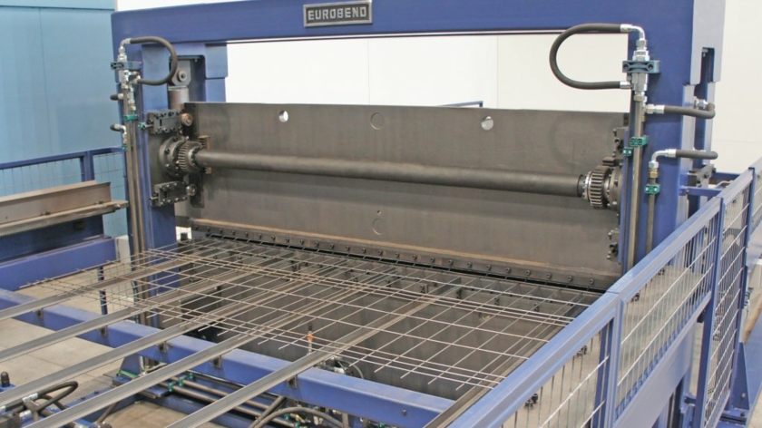 -D-panel-forming-unit-Copyright-Eurobend.jpg