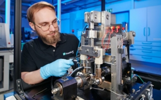 Gleitlager-Teststand-Copyright-Juergen-Jeibmann-Fraunhofer-IWS.jpg