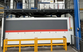 CNC-Laserschneidmaschine-bei-der-Wilbers-Werkstaetten-GmbH-Copyright-Industriewert.jpg