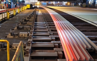 Schienenproduktion-Copyright-Saarstahl-Rail-Hayange.jpg