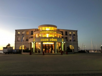 Yachthafenresidenz-Hotel.jpg