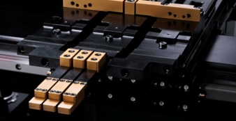 Amada-EGBe-Abkantsystem-Detail.jpg