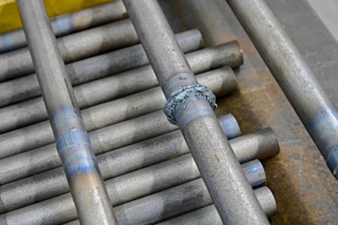 deburring-right-welded-Copyright-Ideal-Werk.jpg