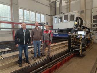 Arbeitsgruppe-OmniMat-Copyright-Messer-Cutting-Systems.jpg