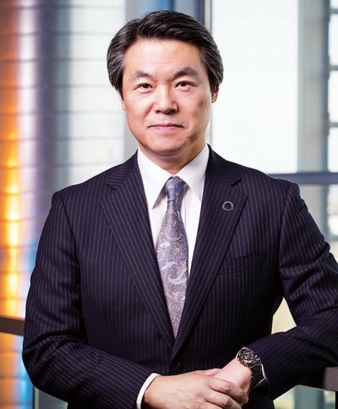 Satoru-Iijima.jpg