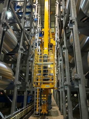 Intralogistik-Loesung-fuer-Alu-Coils-Copyright-Vollert.jpg