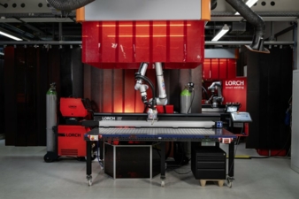 Aufbau-eines-Cobotsystems-in-Auenwald-Copyright-Lorch-Schweisstechnik.jpg