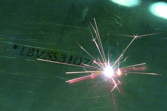 Laser-Tiefengravur-Copyright-REA-Elektronik.jpg