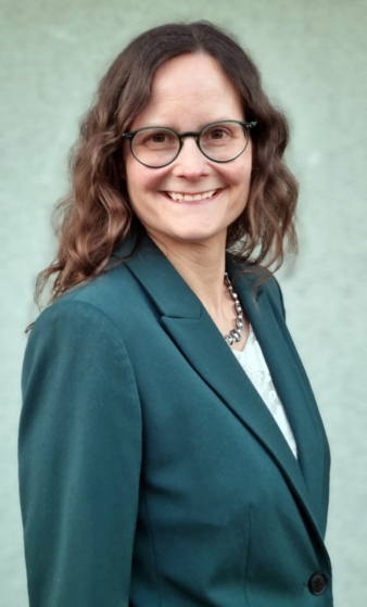 Carmen-Ostwald-Copyright-LESS.jpg