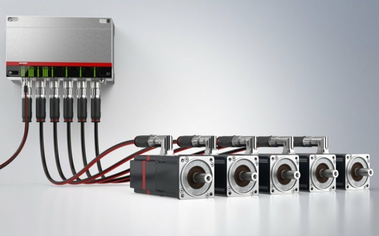 Dezentrales Servoantriebssystem „AMP8000“