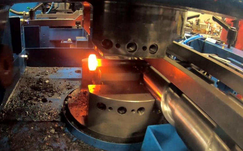 Cold and hot forming of bolts and screws
