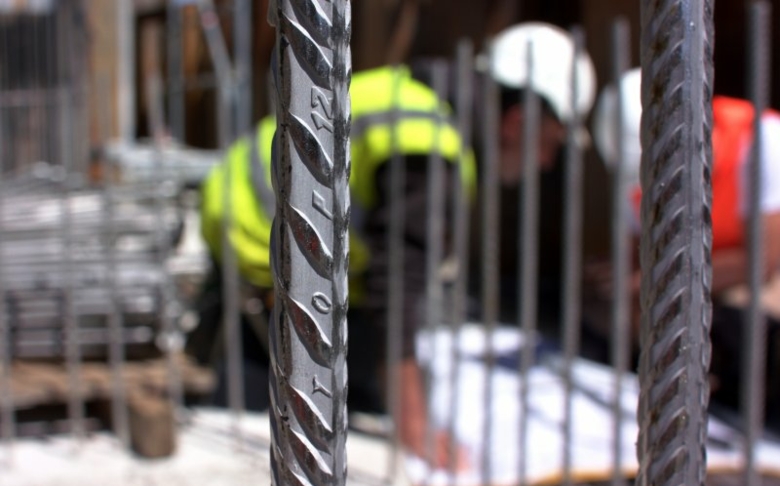 2500 t Spezialstahl für Helgoland